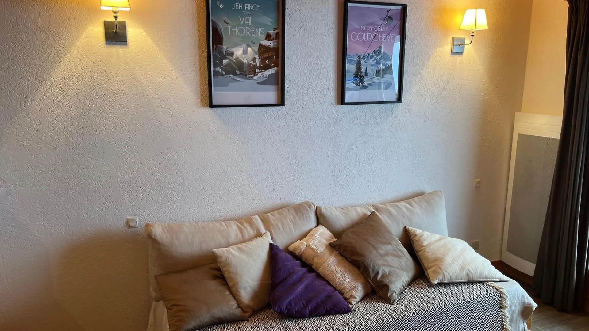 Pied Des Pistes Mottaret Proveres 42 Les Allues France